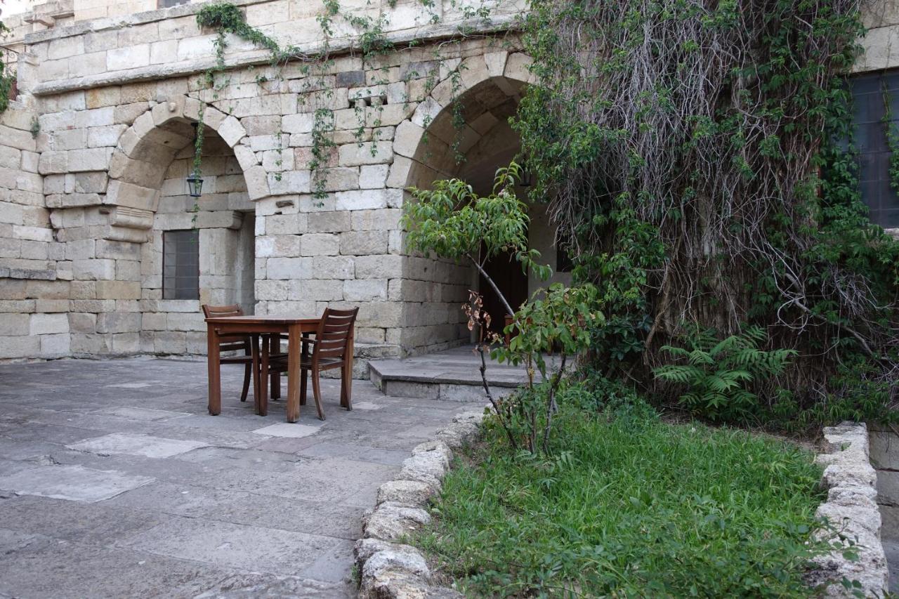 Esbelli Evi Cave Houses 于尔居普 外观 照片